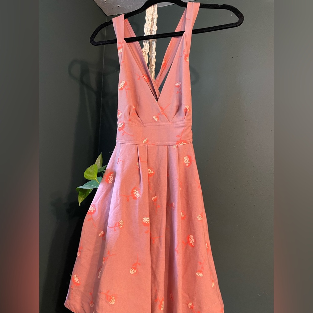 Free People EUC Dress Floral Print, Crossover Straps, Tie Back in Dusty Rose